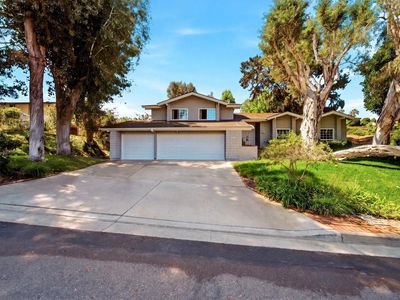 425 Loma Larga Dr