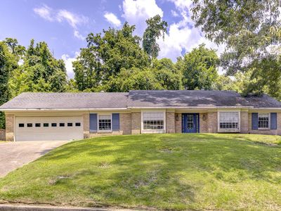 3321 Highland Dr