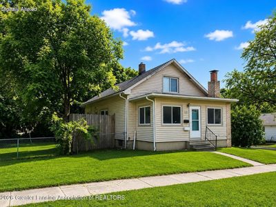 229 W Gier St