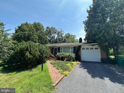 18529 Sherbrooke Dr