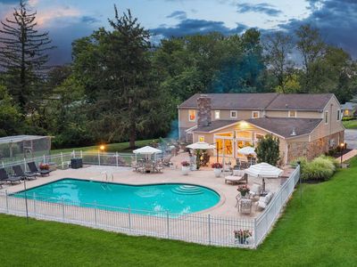 300 Chapelwood Ln