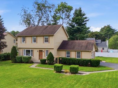 16 Oak Tree Circle