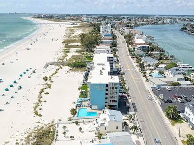9980 Gulf Blvd #522