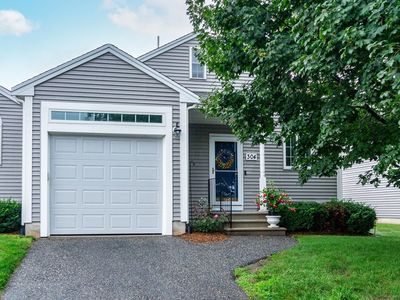 304 Village Ln