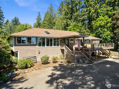 7211 E Grapeview Loop