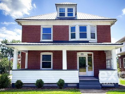298 Woodland Ave