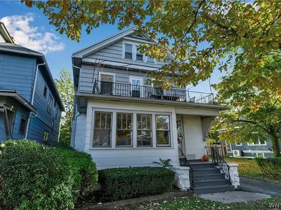 95 Montrose Ave