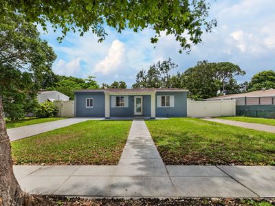 128 SW 22nd Terrace