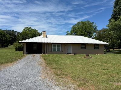 1591 Highway 225 N