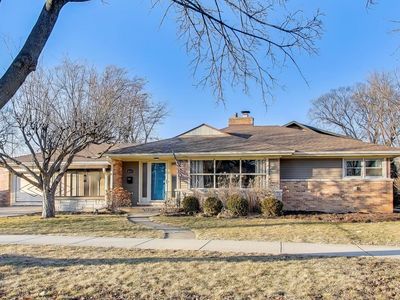 1048 E Walnut Ave