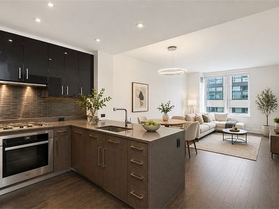 50 Riverside Blvd APT 6D