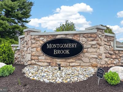 906 Foxmeadow Dr #906