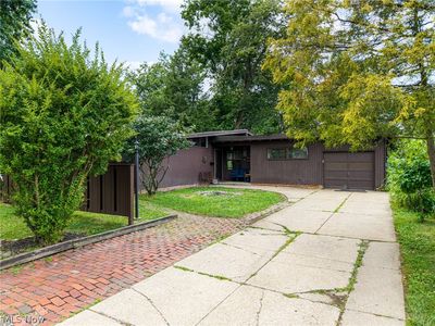 Property at 6390 Nelwood Rd, Parma Heights, OH