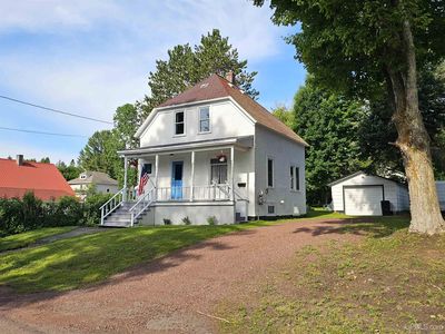 1414 Front St