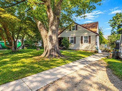 3698 Horseblock Road