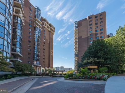 1600 N Oak St APT 618