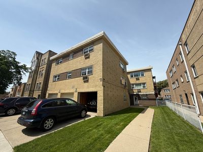 8030 Knox Ave APT 2E