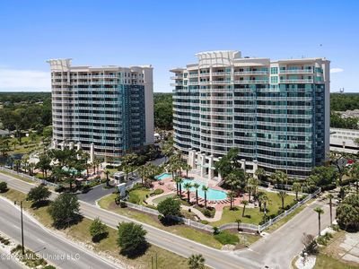 2230 Beach Dr #P-1301