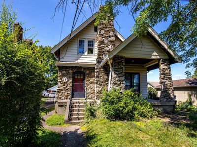 6 Escalon St