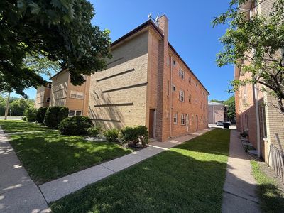 8748 W Berwyn Ave Unit 2S