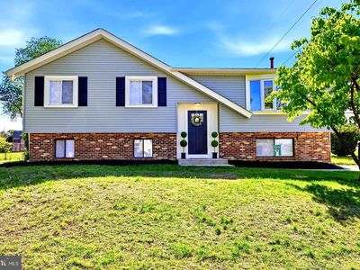 Property at 10 Windy Dr, Blackwood, NJ
