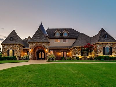 7001 Diamond Oaks Dr
