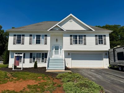 209 Hunt Club Dr