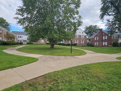 129 River Dr APT B