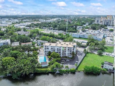 7801 NE 4th Ct APT 103