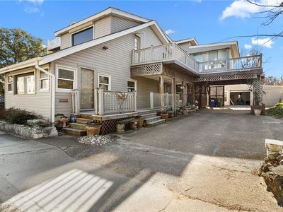 1561 Lea View Ave