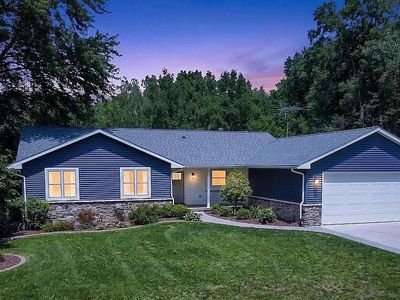 1555 Thompson Rd