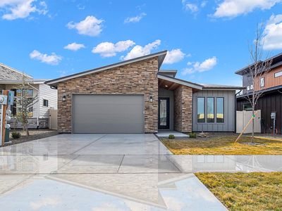 737 W Wrangler St
