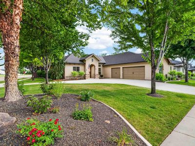 4221 W Greenspire Dr