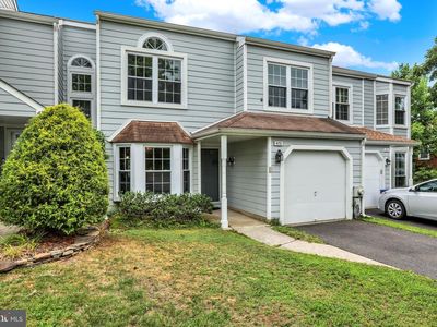 472 Trumbull Ct