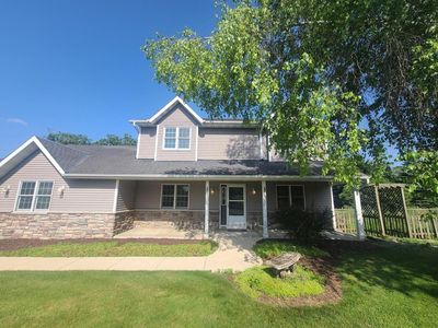 W220S3864 Crestview DRIVE