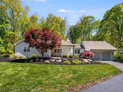 3 Laurel Pl