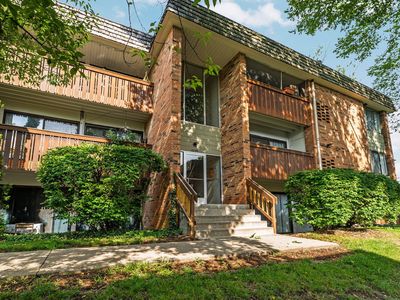 1225 S Maple Rd APT 105