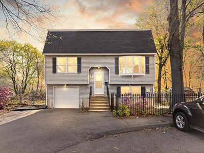 10 Fiske Ln