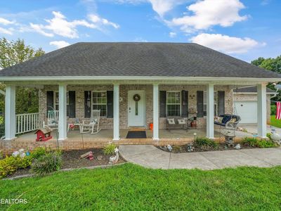 225 Hillsborough Ln