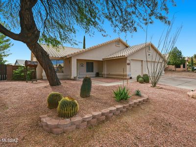 1537 W Via De Chapala