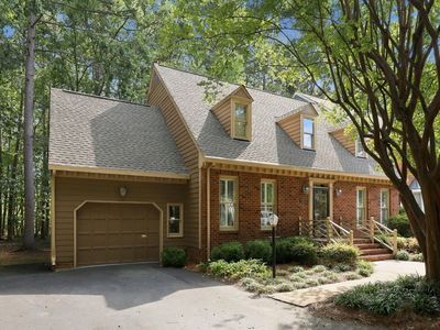 6122 Friars Walk Pl