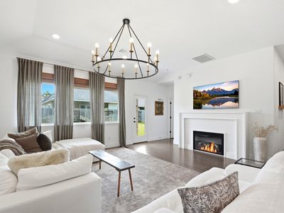 22104 Volante Dr