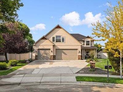 853 W Mountain Ash Loop