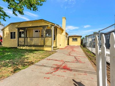 Property at 528 La Prenda Dr, Oakland, CA