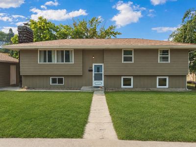 215 Dixon Ave