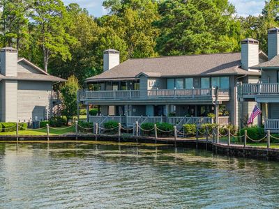400 Farr Shores Dr