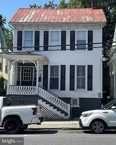 417 W Burke St