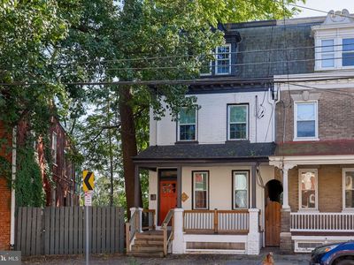 514 W King St