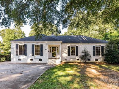 5726 Sharon Rd