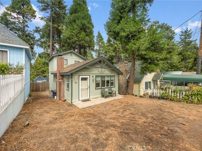 23376 Crestline Rd